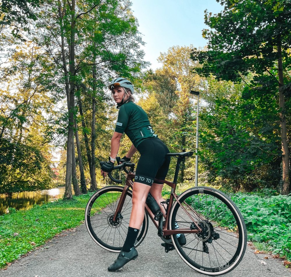 Performance-Driven men's Cycling jersey